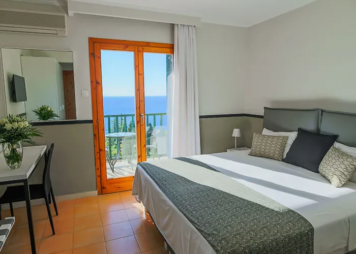 Hotell Corfu Aqua Nisaki 4*