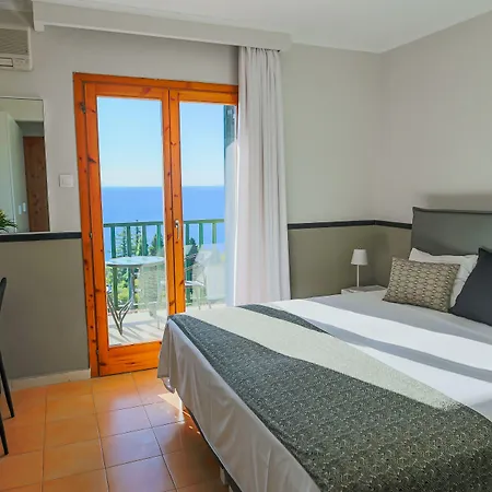 Отель Corfu Aqua Nisaki 4*
